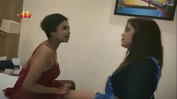 Nova Indian Sexy Girls Having Fun 1 sveža cev