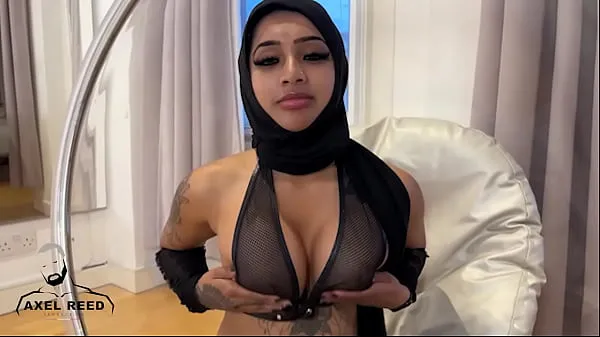Новый Арабскую мусульманскую девушку в хиджабе жестко трахнул мускулистый мужчинасвежий тюбик