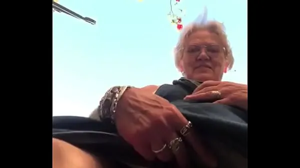 New Grandma shows big slit outside fresh Tube