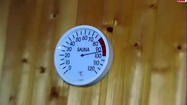 Nowa Milf is fucked in the sauna. Amateur coupleświeża tuba