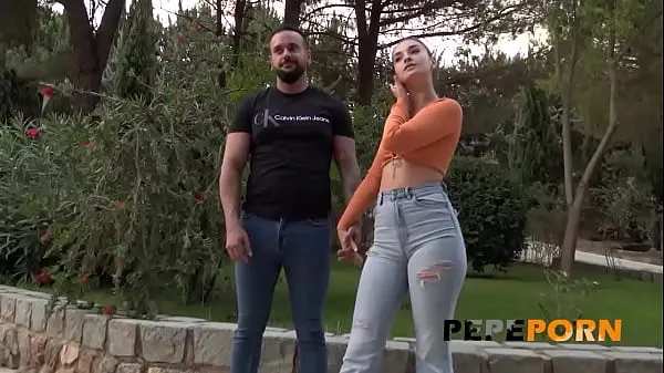 Uusi Young and beautiful couple tries their first porno: Meet amazing Candy Fly tuore putki