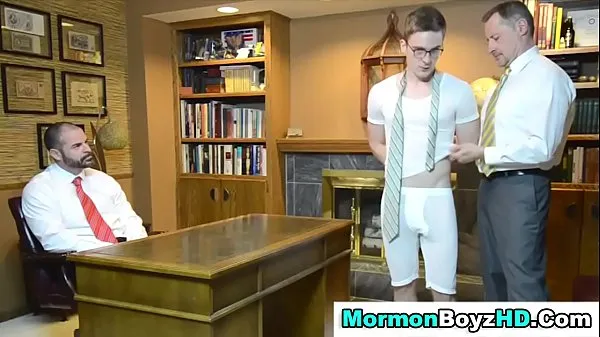 Nova Shaved mormon elder tugs sveža cev